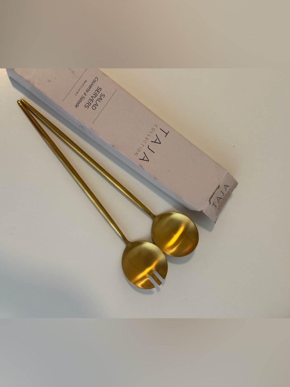 Gold Salad Servers - Elegant Metal Serving Set - Picture 2 of 3